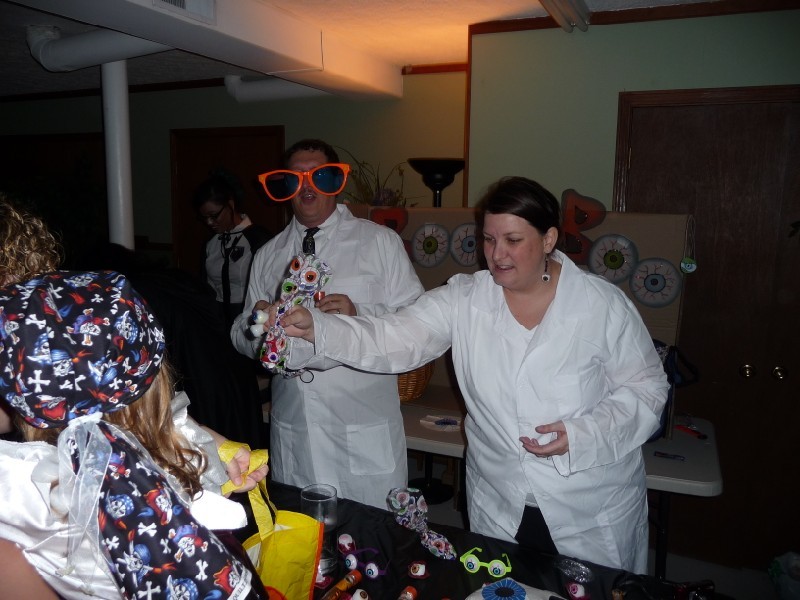 Gary and Jennifer work the crowd.JPG